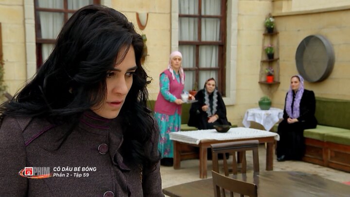 Cô dâu bé bỏng tập 57, 58: Leyla sảy thai, Melek bị đuổi ra khỏi nhà