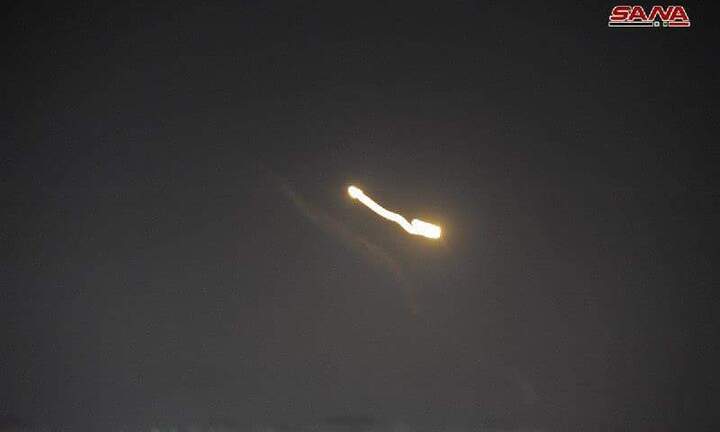 Video: Syria đánh chặn tên lửa Israel không kích thủ đô Damascus sáng 10/5