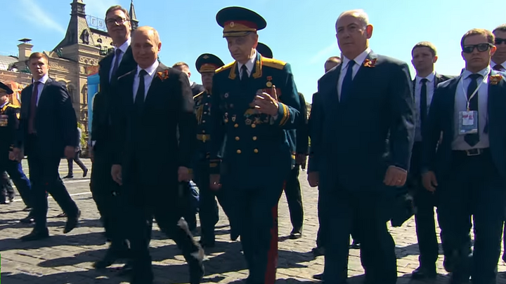 Cựu chiến binh trong 'clip làm nhiều người xúc động của ông Putin' nói gì khi đi cùng Tổng thống Nga?