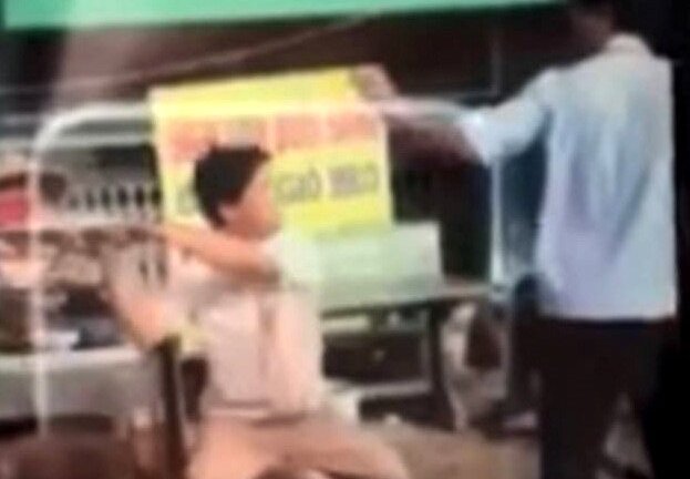 Đi dẹp vỉa hè, cán bộ trật tự bị chém trọng thương