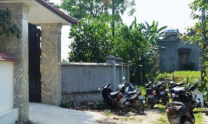 Giúp thợ hàn làm bờ rào, nam thanh niên bị điện giật chết