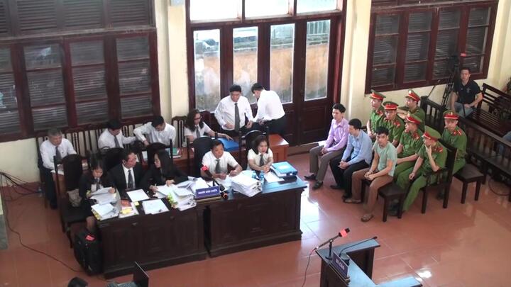 VIDEO trực tiếp: Phiên tòa xét xử bác sỹ Hoàng Công Lương