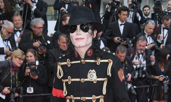 Thảm đỏ Cannes: Sao vô danh bắt chước Michael Jackson, Jessica Jung bên dàn mẫu hạng A hở bạo