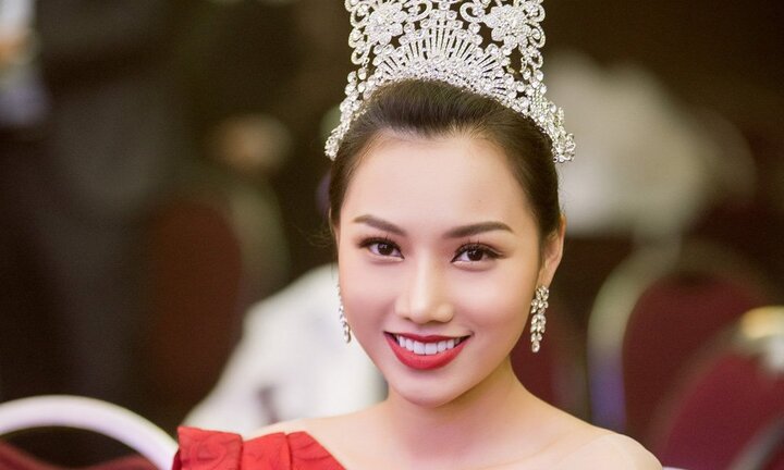 Giám khảo Hoàng Thu Thảo khẳng định không thiên vị Diệu Linh tại ‘Nữ hoàng Du lịch Quốc tế 2018’