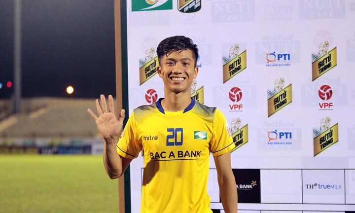 Video: Phan Văn Đức tỏa sáng đưa SLNA vào bán kết Cup Quốc gia