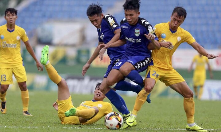 Video: Cầu thủ B.Bình Dương đột phá từ giữa sân ghi bàn tuyệt đẹp