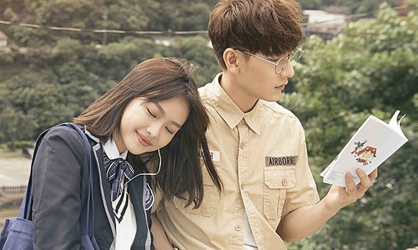 Sau thời gian im ắng, Isaac mở đầu loạt dự án khủng bằng 'chuyện tình lệch tuổi'