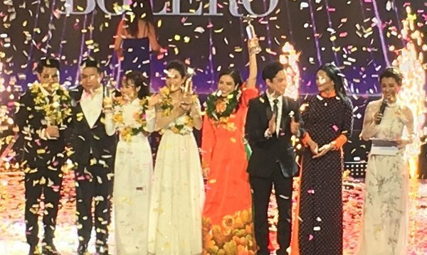 Tiến sĩ triết học - học trò Ngọc Sơn đăng quang Quán quân 'Thần tượng Bolero 2018'