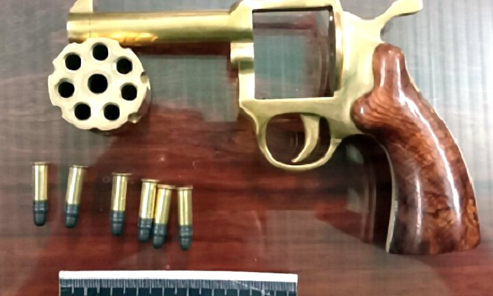 Bắt 4 nghi can chế tạo súng và mua bán vũ khí