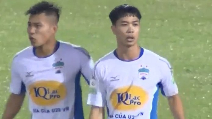 Video: Văn Toàn kiếm phạt đền, Công Phượng nổ súng giúp HAGL phá dớp sân Cần Thơ