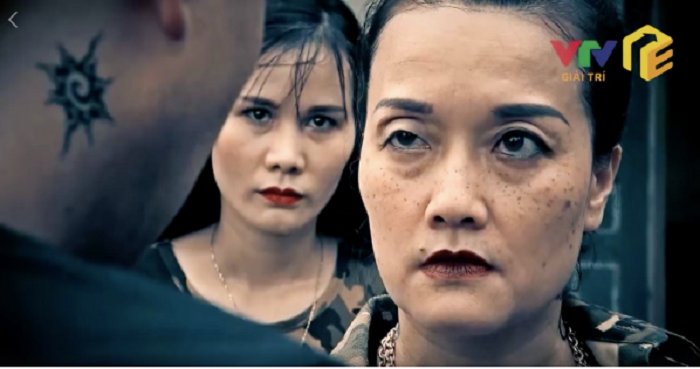 Video: Vân Dung hóa giang hồ, tát Phan Hải sưng mặt trong phim 'Người phán xử'