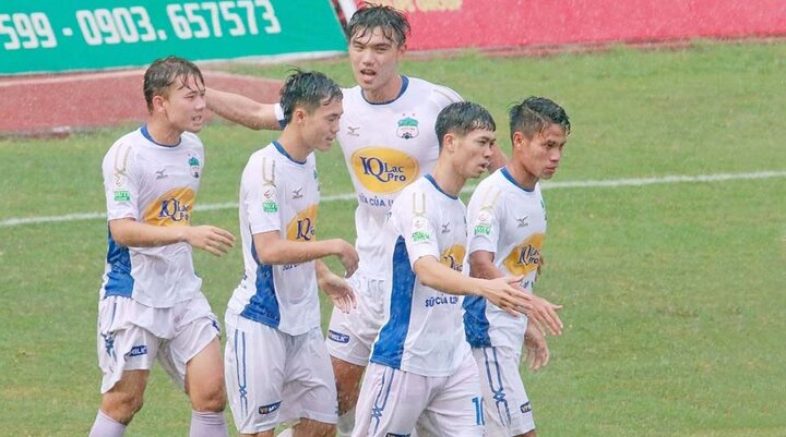 HLV XSKT Cần Thơ muốn mua hết cả đội HAGL