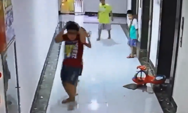 Bé trai bị gạch ốp rơi trúng đầu: Chung cư từng nhiều lần bị phản ánh chất lượng