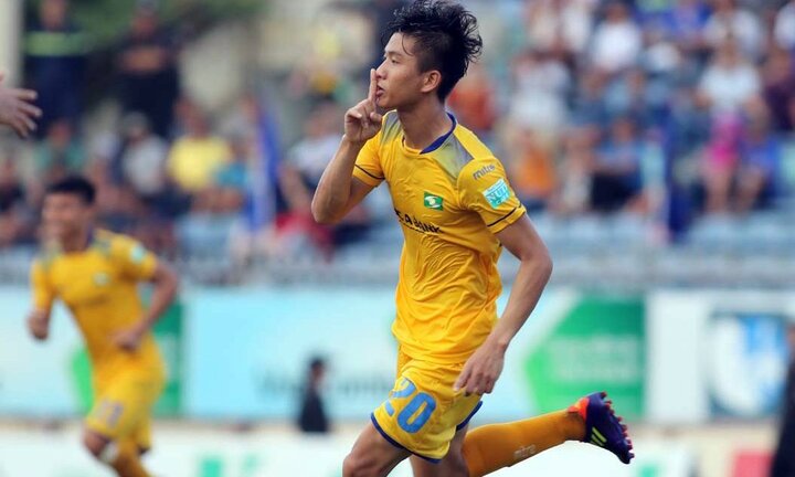 Cứ đá thế này, HLV Park Hang Seo sao có thể bỏ qua Phan Văn Đức