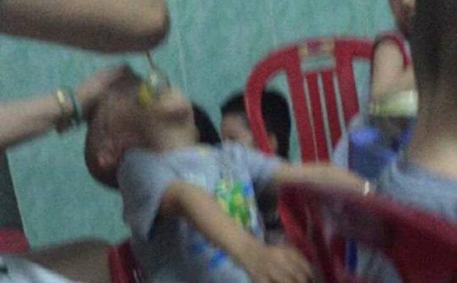 Bảo mẫu vừa bóp đầu vừa tát dã man trẻ mầm non: Trẻ đối mặt nguy cơ gì?