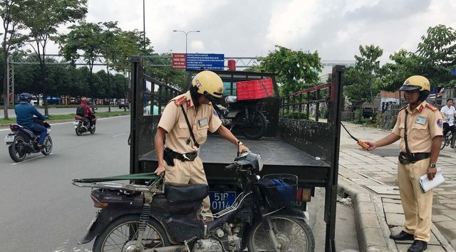 Mất xe máy của người vi phạm trong trụ sở Đội CSGT Cát Lái