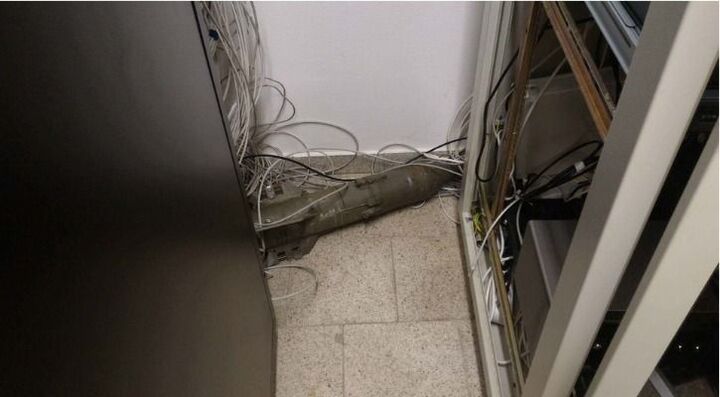 Bảo trì điều hòa, hoảng hồn phát hiện tên lửa chống tăng thời Liên Xô