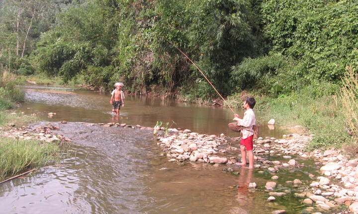 Đi bắt nhái, bắt cá, 4 học sinh chết đuối thương tâm