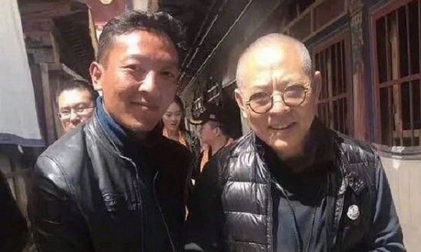 Lan truyền bức ảnh già yếu như ông lão 80 của Lý Liên Kiệt, quản lý lên tiếng tiết lộ sự thật