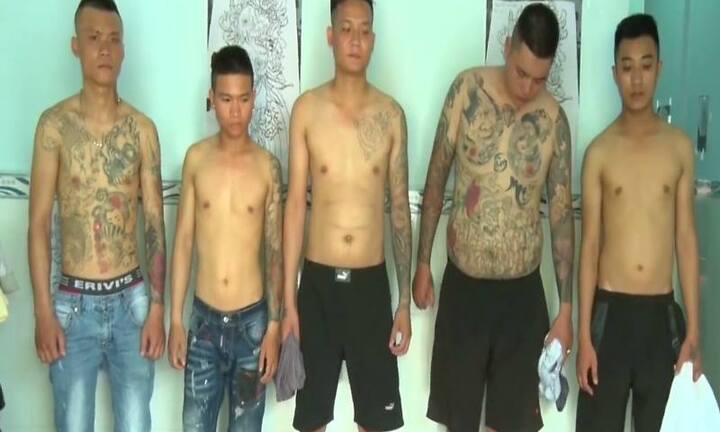 Bắt 5 người có dấu hiệu cho vay nặng lãi tại Vĩnh Long