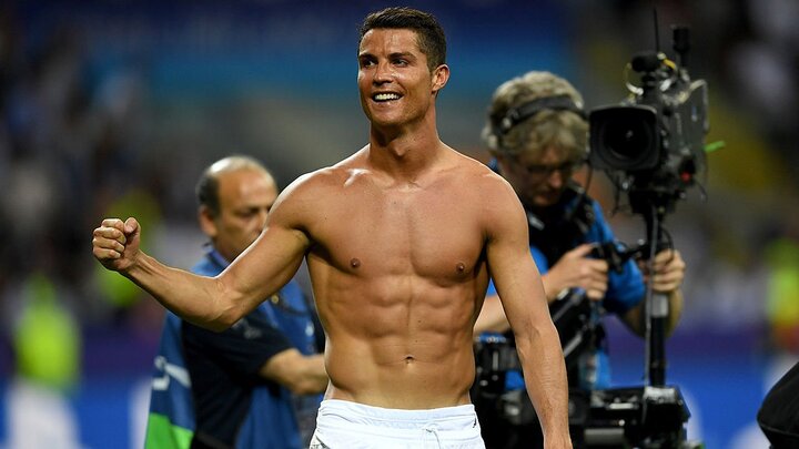 Bí quyết duy trì phong độ đỉnh cao của Ronaldo ở tuổi 33
