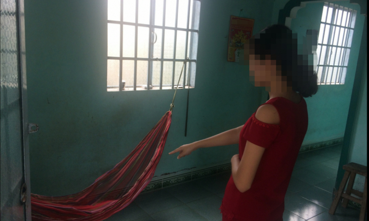 Nghi dâm ô thiếu nữ 16 tuổi, phó trưởng công xã bị đình chỉ công tác