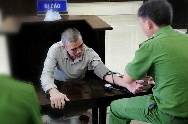 Bị cáo giở 'chiêu', HĐXX phải tạm dừng phiên tòa 3 ngày