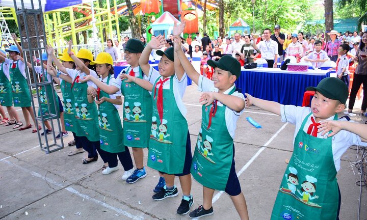 Sữa Cô Gái Hà Lan đồng hành cùng hội thi vệ sinh An toàn thực phẩm 2018