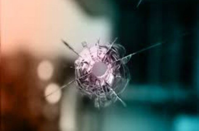 Trụ sở Tòa án tỉnh An Giang xuất hiện 2 vết đạn