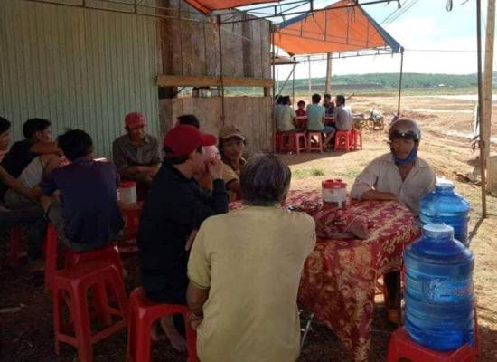 Rủ nhau ra hồ tắm, 2 anh em ruột chết đuối