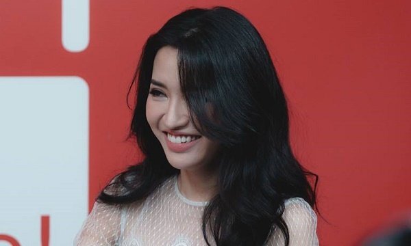 Không chỉ ‘lầy’, Bích Phương còn thể hiện sự thông minh khi chiến thắng gameshow trực tuyến