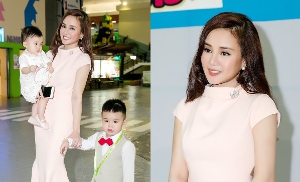 2 nhóc tì nhà Vy Oanh lần đầu tiên xuất hiện cùng mẹ