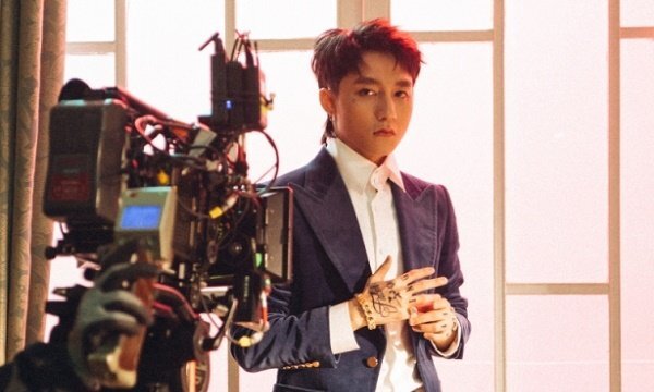 Loạt ảnh hậu trường chưa từng được tiết lộ trong ‘Chạy ngay đi’ của Sơn Tùng M-TP