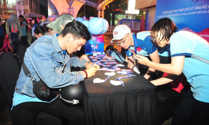 Thêm hàng nghìn chữ ký yêu thương gửi đến VietinBank