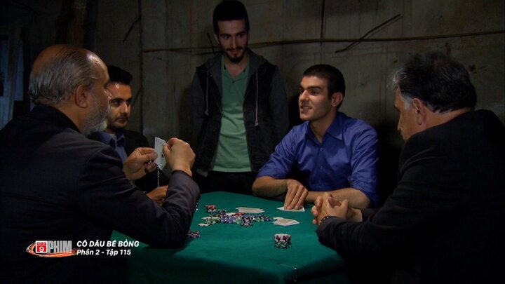 Cô dâu bé bỏng: Ali nhốt vợ con trong nhà hoang, bỏ đi đánh bạc