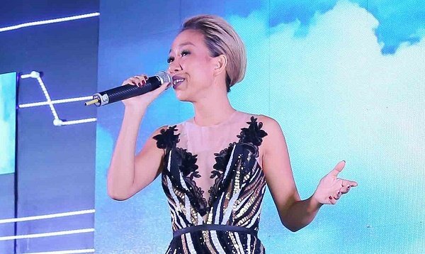 Thảo Trang khoe chất giọng nội lực với loạt hit tiếng Anh