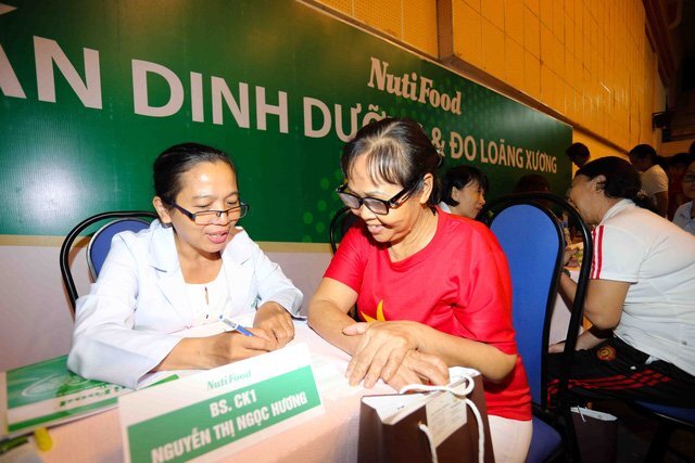 Đến Ngày hội Người cao tuổi quận 9 để được khám sức khỏe miễn phí