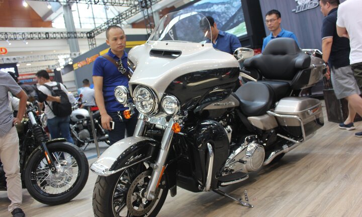 Cận cảnh mẫu siêu motor Harley-Davidson Ultra Limited Low 2018 đắt ngang một căn biệt thự