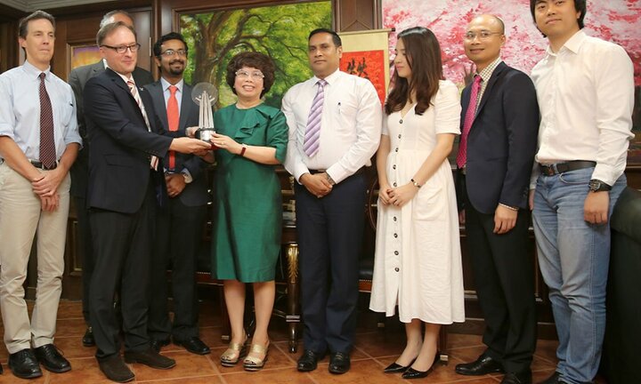 Doanh nhân VN đầu tiên được vinh danh 'Lãnh đạo doanh nghiệp có trách nhiệm xã hội' xuất sắc châu Á