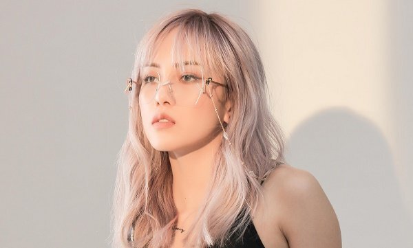 Thiều Bảo Trâm ‘lấn sân' kinh doanh, tung bộ sưu tập thời trang cá tính