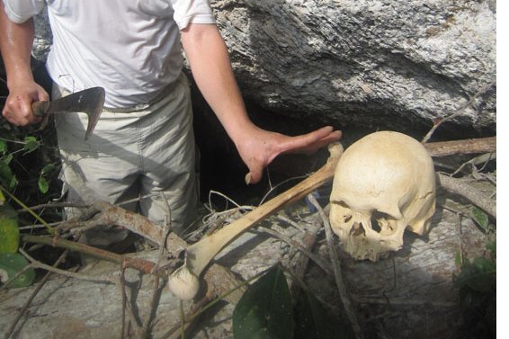 Hành trình giải mã những kho quan tài bí ẩn trong hang động trên đỉnh núi