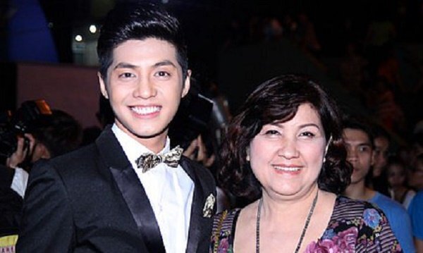 Mẹ Noo Phước Thịnh nhắn con: ‘Nếu để bị tha hóa tư cách thì về, đừng đi hát nữa’