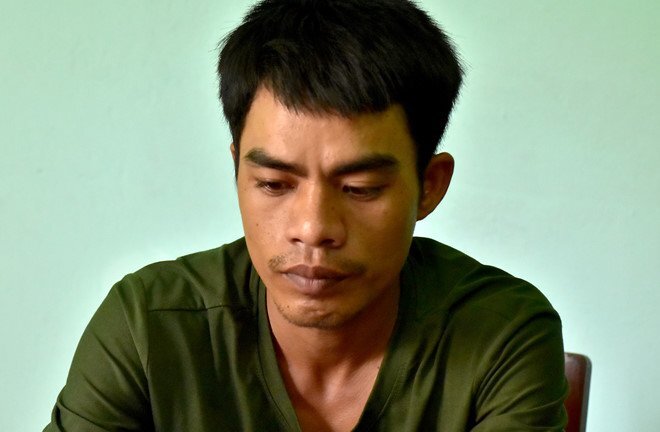 Dùng súng nhựa khống chế tài xế taxi, cướp tài sản