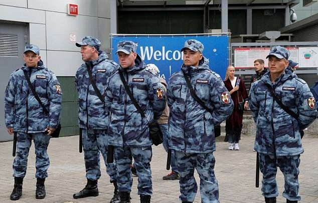 Chủ nhà Nga 'dằn mặt' hooligan trước ngày khai mạc World Cup 2018