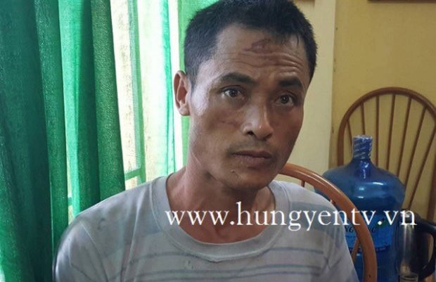 Gã đàn ông chém vợ và con dâu trọng thương rồi trốn trong vườn chuối
