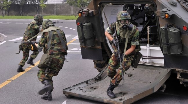 Mỹ bất ngờ dọa nối lại tập trận chung với Hàn Quốc