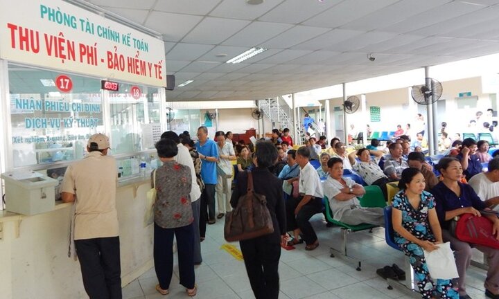 Thông tư mới của Bộ Y tế: Vẫn chưa giải quyết được vấn đề 'tiền giường cao hơn tiền thuốc'