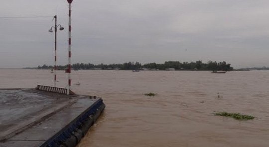 Đi chống 'cát tặc', nhiều cán bộ thương vong và mất tích