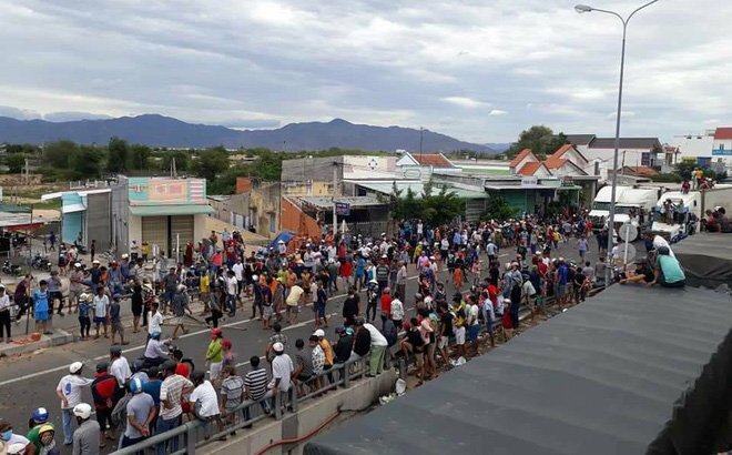 Công an TP.HCM xử lý 310 người quá khích, gây rối