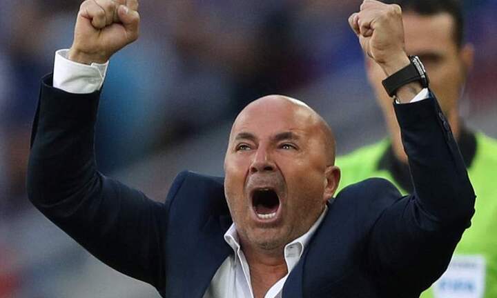 Messi đá hỏng phạt đền, HLV Argentina vẫn một mực bênh vực